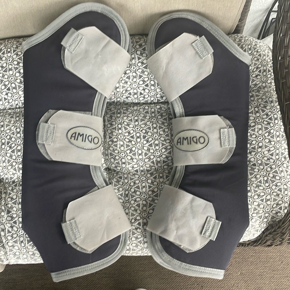 Amigo front horse shipping boots